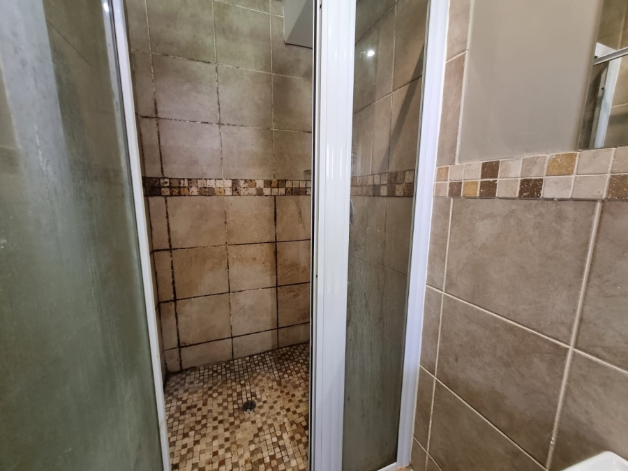 1 Bedroom Property for Sale in Vredenhof Sh Free State